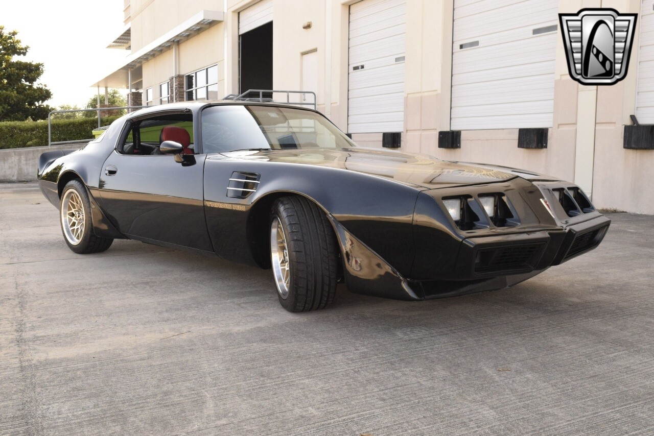 Pontiac-Firebird-1981-coupe-6
