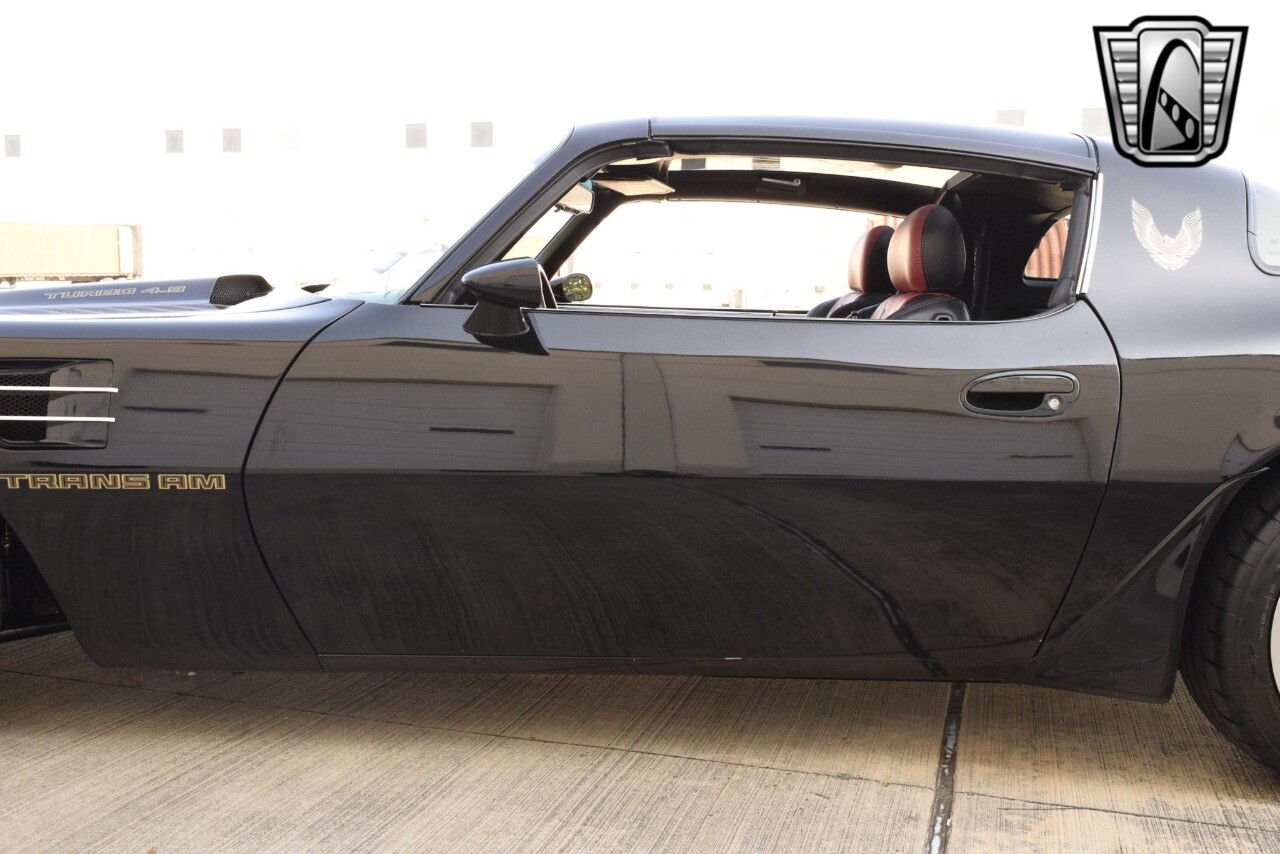 Pontiac-Firebird-1981-coupe-8