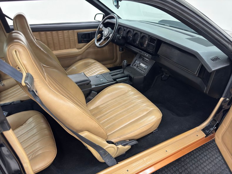 Pontiac-Firebird-1982-Black-Tan-34