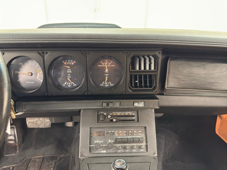 Pontiac-Firebird-1982-Black-Tan-39