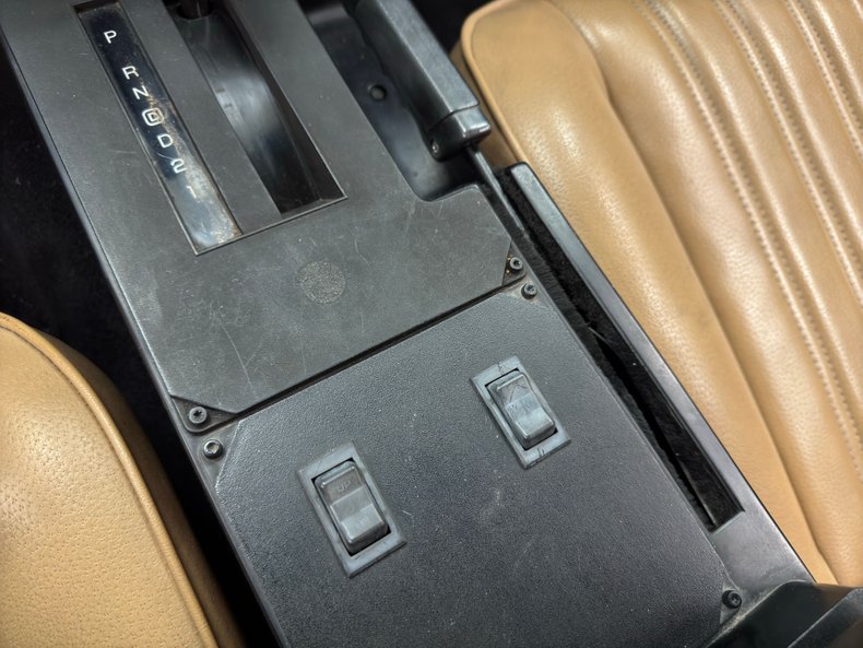 Pontiac-Firebird-1982-Black-Tan-42