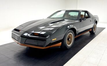 Pontiac-Firebird-1982-Black-Tan-5