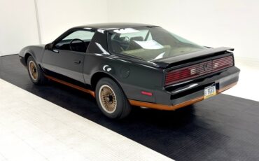 Pontiac-Firebird-1982-Black-Tan-6
