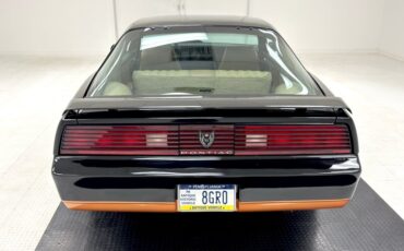 Pontiac-Firebird-1982-Black-Tan-7
