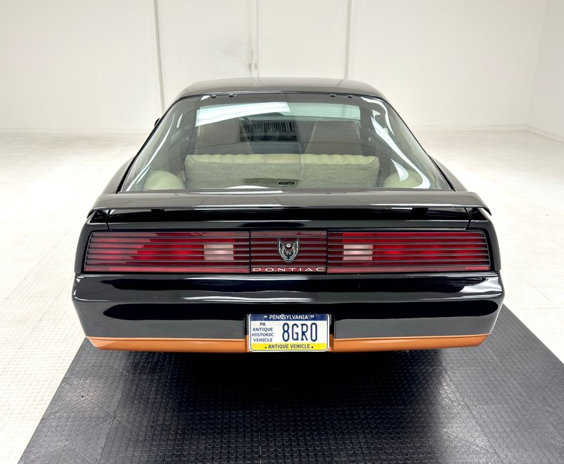Pontiac-Firebird-1982-Black-Tan-7