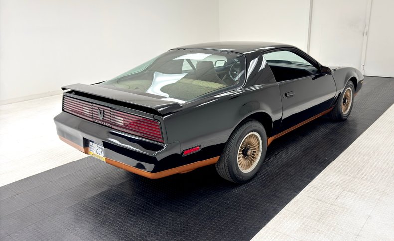 Pontiac-Firebird-1982-Black-Tan-8
