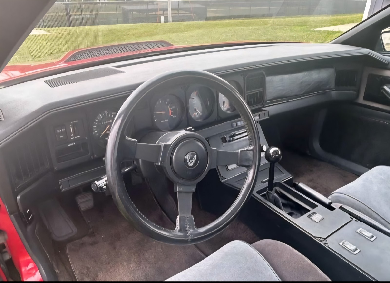 Pontiac-Firebird-1983-Coupe-14