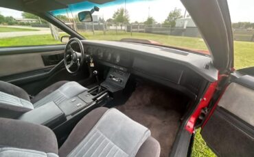 Pontiac-Firebird-1983-Coupe-15