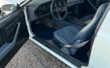 Pontiac-Firebird-1984-White-Blue-1
