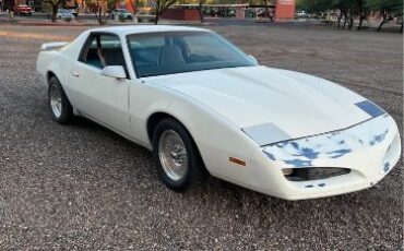 Pontiac-Firebird-1984-White-Blue-6