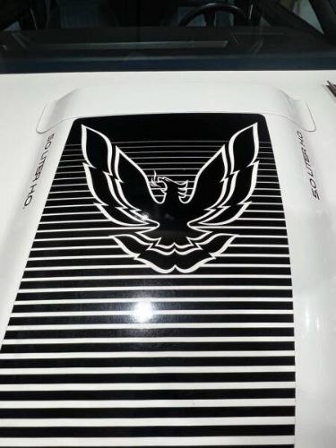 Pontiac-Firebird-1984-White-Light-Blue-Velour-21