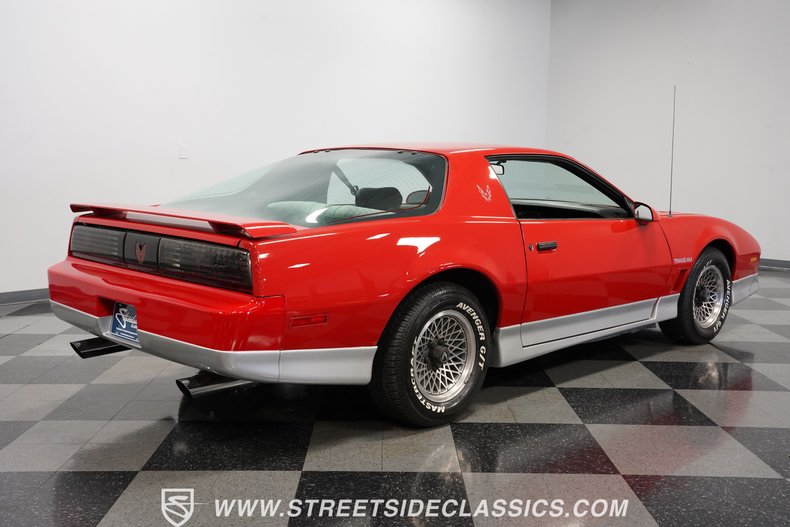 Pontiac-Firebird-1985-Blaze-Red-Gray-10