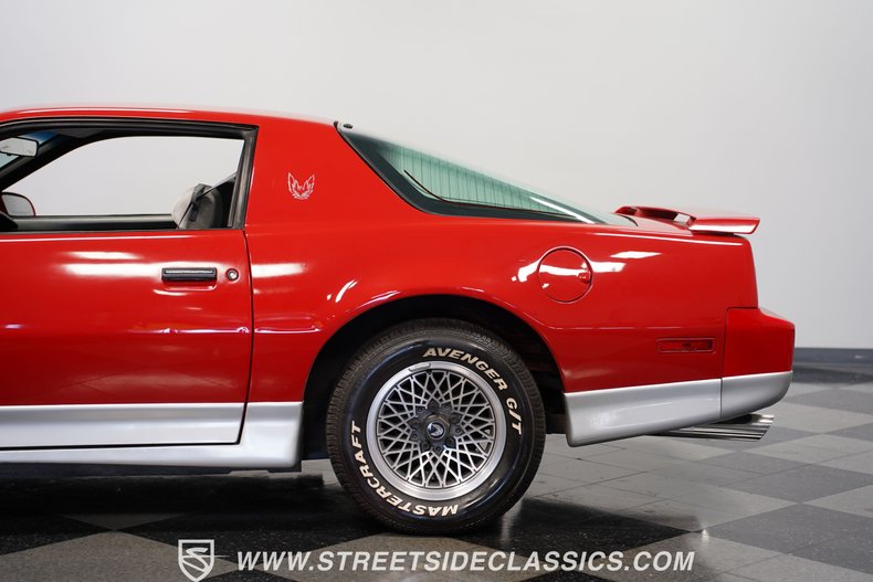 Pontiac-Firebird-1985-Blaze-Red-Gray-23