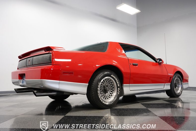 Pontiac-Firebird-1985-Blaze-Red-Gray-26