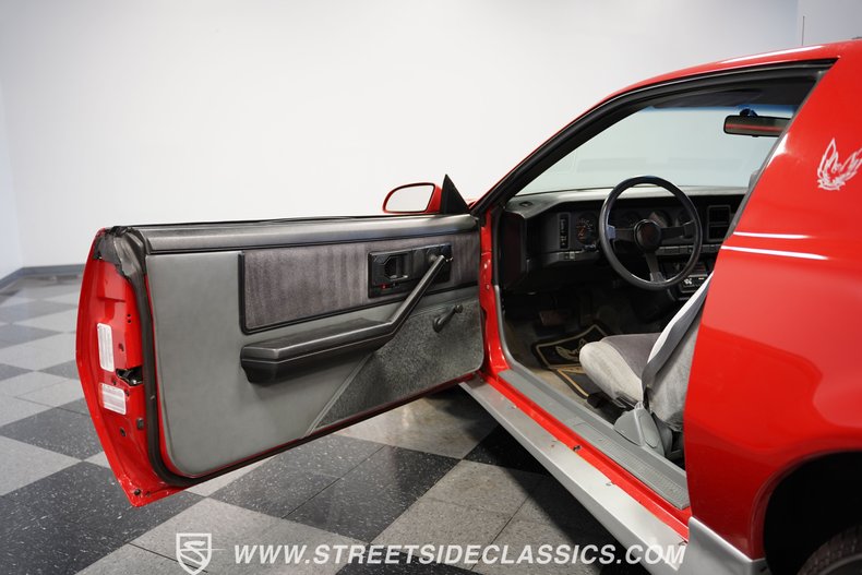 Pontiac-Firebird-1985-Blaze-Red-Gray-33