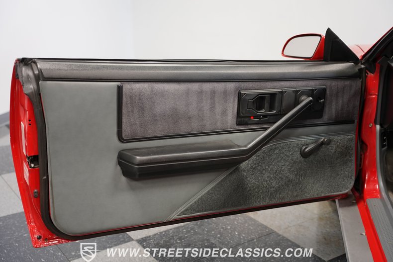 Pontiac-Firebird-1985-Blaze-Red-Gray-34