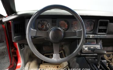 Pontiac-Firebird-1985-Blaze-Red-Gray-36