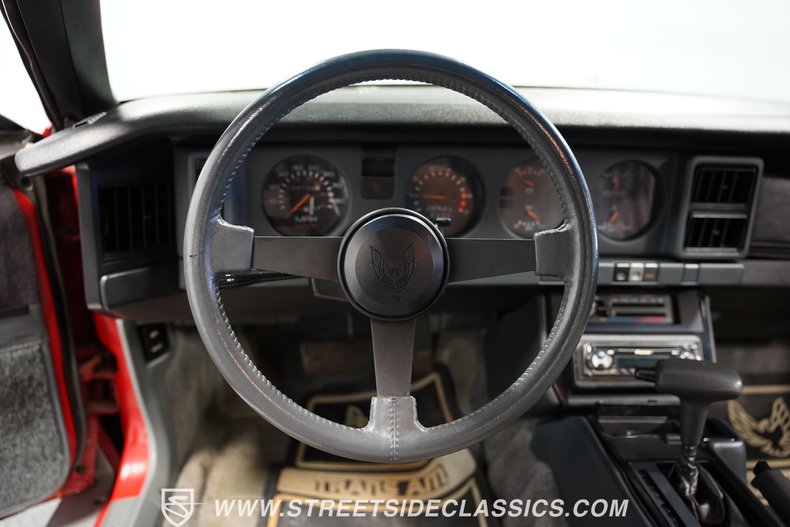 Pontiac-Firebird-1985-Blaze-Red-Gray-36