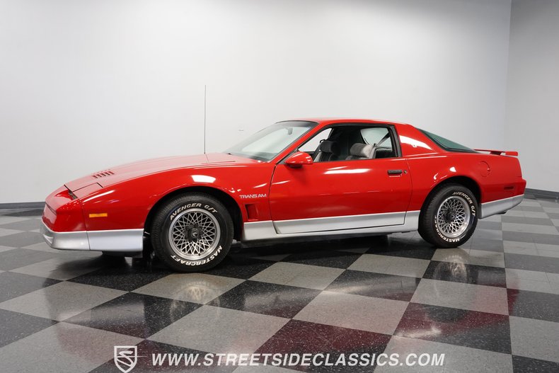 Pontiac-Firebird-1985-Blaze-Red-Gray-4