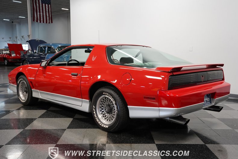 Pontiac-Firebird-1985-Blaze-Red-Gray-7