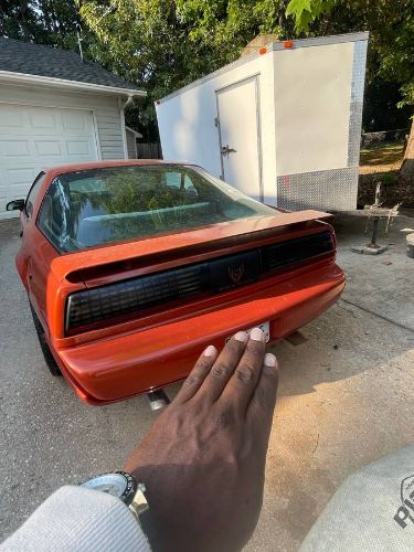 Pontiac-Firebird-1985-Orange-3