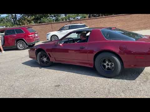 Pontiac-Firebird-1986-Maple-Red-Metallic-Gray-4