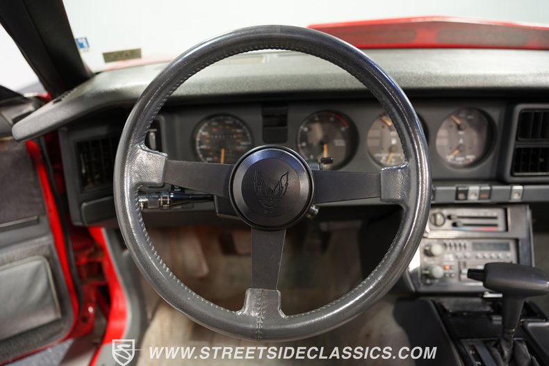 Pontiac-Firebird-1986-Red-Gray-15