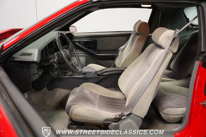 Pontiac-Firebird-1986-Red-Gray-2