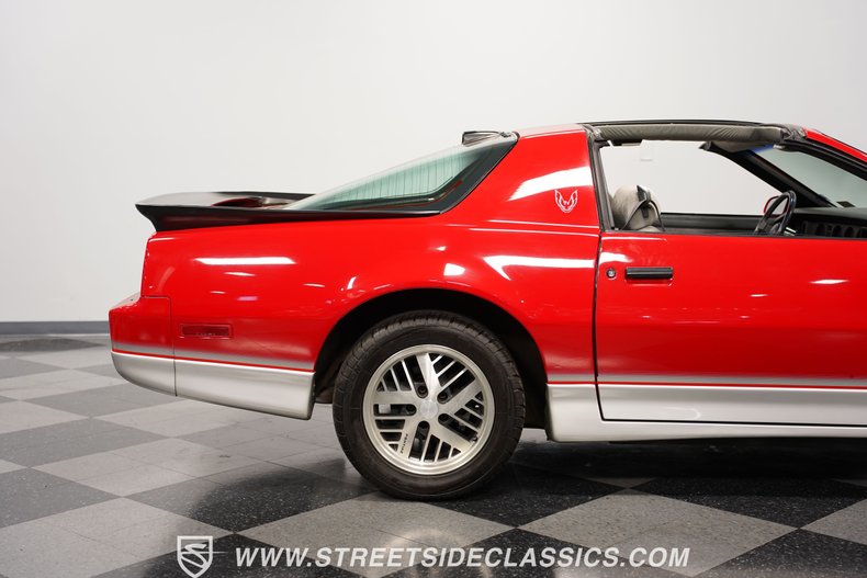 Pontiac-Firebird-1986-Red-Gray-40