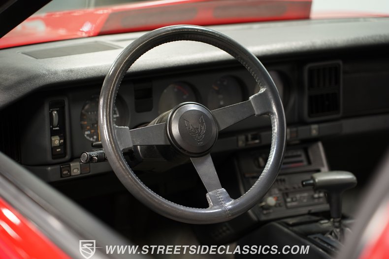Pontiac-Firebird-1986-Red-Gray-43