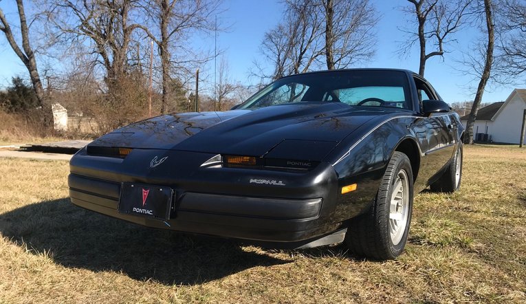 Pontiac-Firebird-1989-Black-Black-3