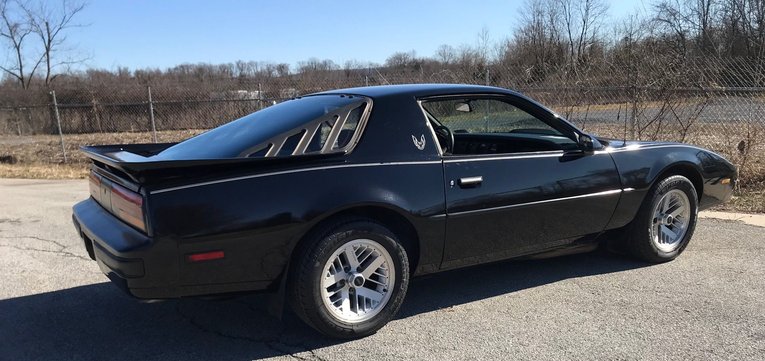 Pontiac-Firebird-1989-Black-Black-5