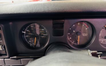 Pontiac-Firebird-1989-Hatchback-36