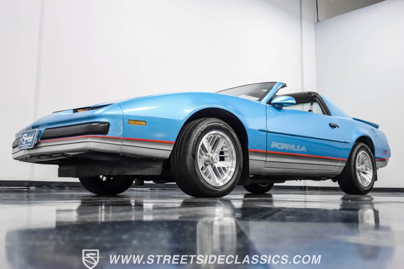 Pontiac-Firebird-1989-Silver-Blue-Metallic-Gray-24