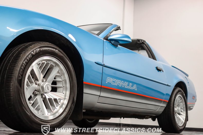 Pontiac-Firebird-1989-Silver-Blue-Metallic-Gray-25