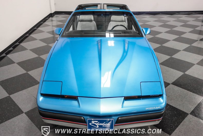 Pontiac-Firebird-1989-Silver-Blue-Metallic-Gray-32