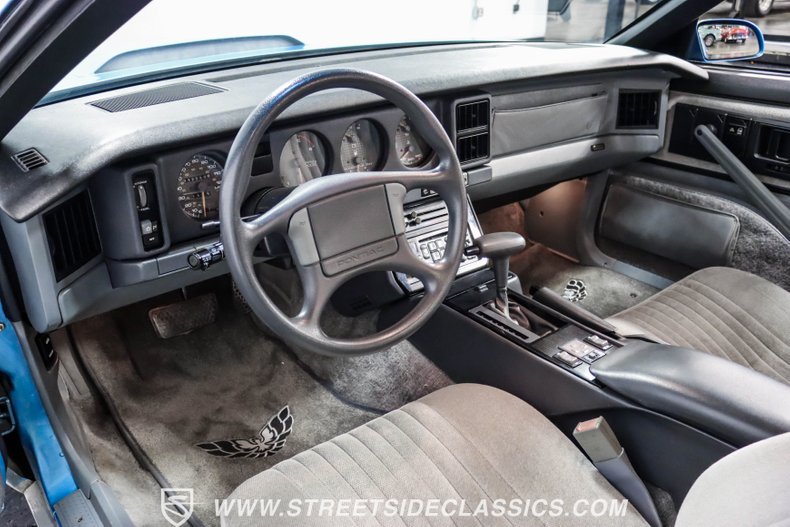Pontiac-Firebird-1989-Silver-Blue-Metallic-Gray-7