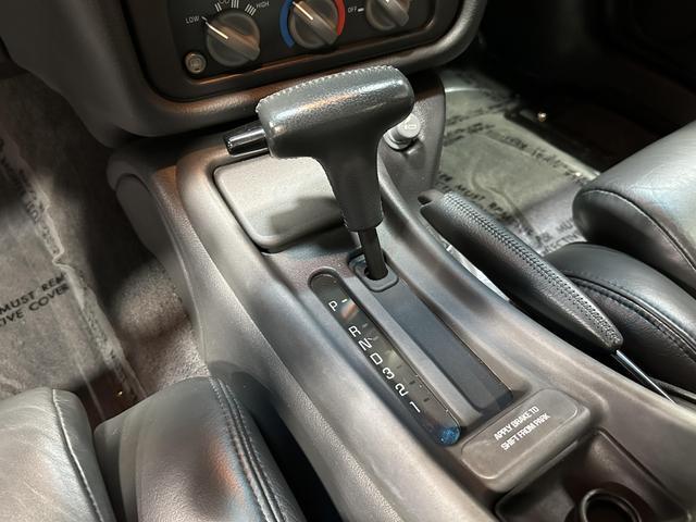 Pontiac-Firebird-1993-Hatchback-15