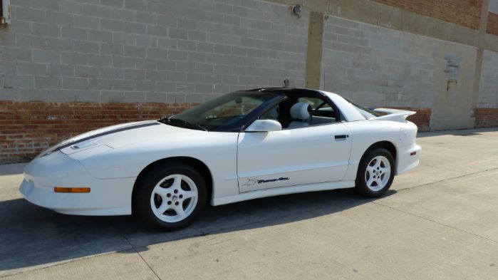 Pontiac-Firebird-1994-5