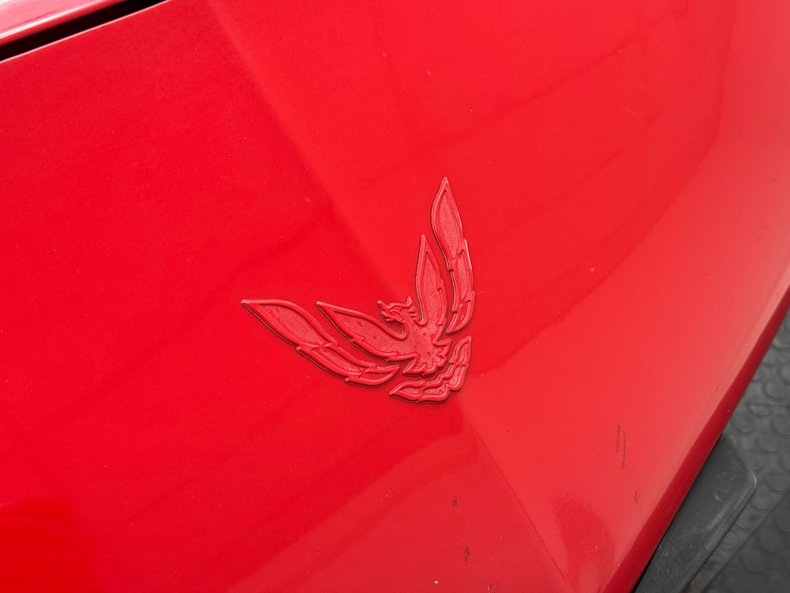 Pontiac-Firebird-1994-Bright-Red-Charcoal-Gray-10