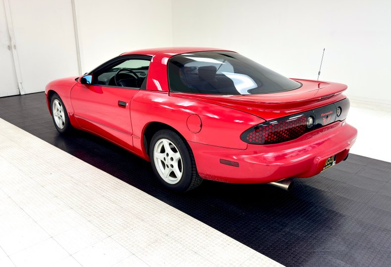 Pontiac-Firebird-1994-Bright-Red-Charcoal-Gray-14