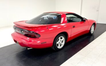 Pontiac-Firebird-1994-Bright-Red-Charcoal-Gray-3