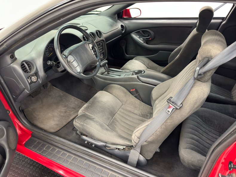 Pontiac-Firebird-1994-Bright-Red-Charcoal-Gray-41