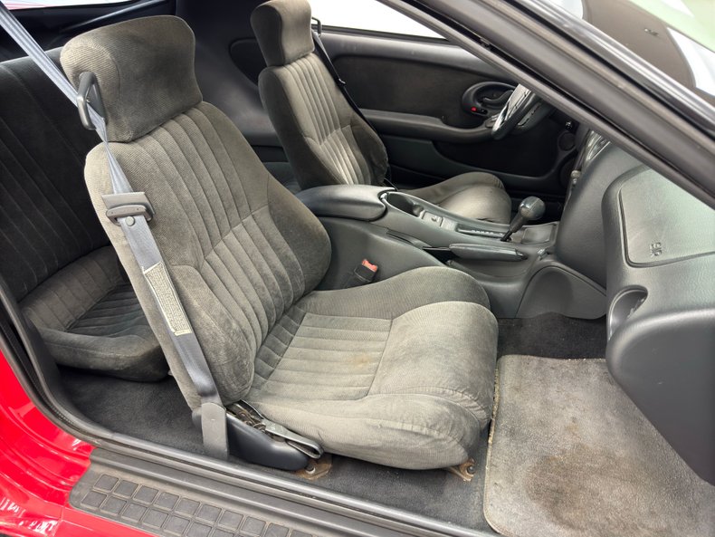 Pontiac-Firebird-1994-Bright-Red-Charcoal-Gray-43