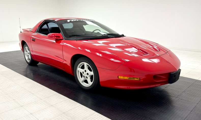 Pontiac-Firebird-1994-Bright-Red-Charcoal-Gray-7