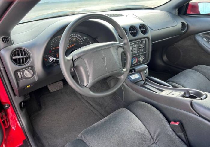 Pontiac-Firebird-1994-Bright-Red-Gray-12