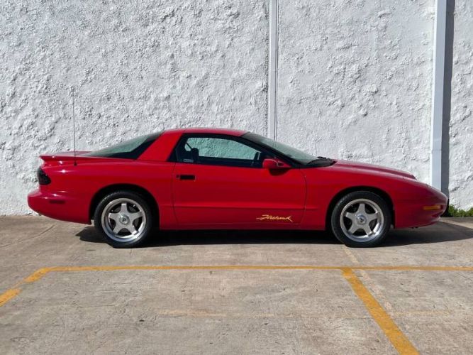 Pontiac-Firebird-1994-Bright-Red-Gray-2