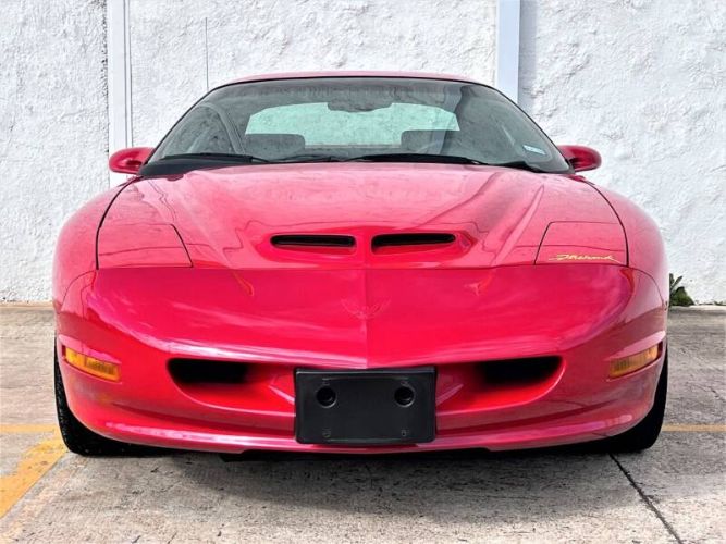 Pontiac-Firebird-1994-Bright-Red-Gray-4