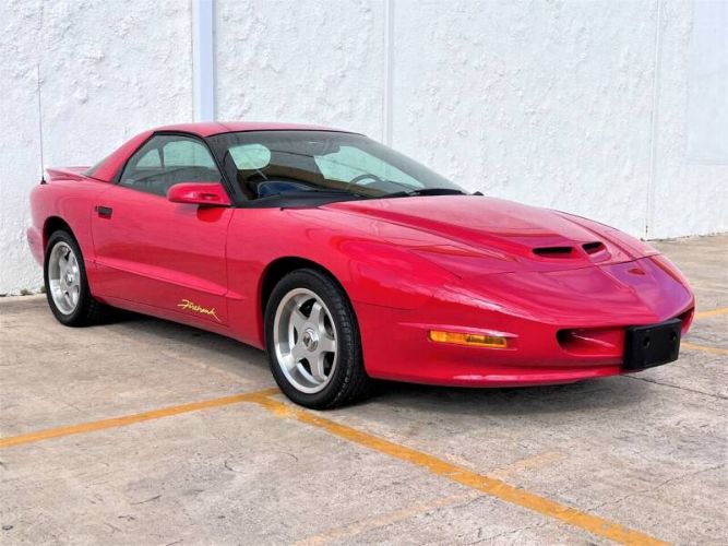 Pontiac-Firebird-1994-Bright-Red-Gray