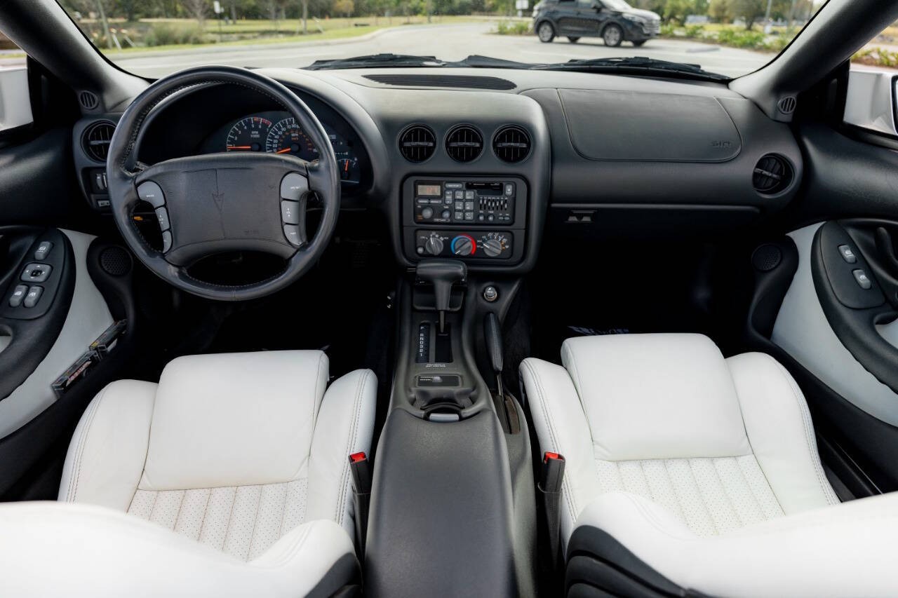 Pontiac-Firebird-1994-Convertible-11